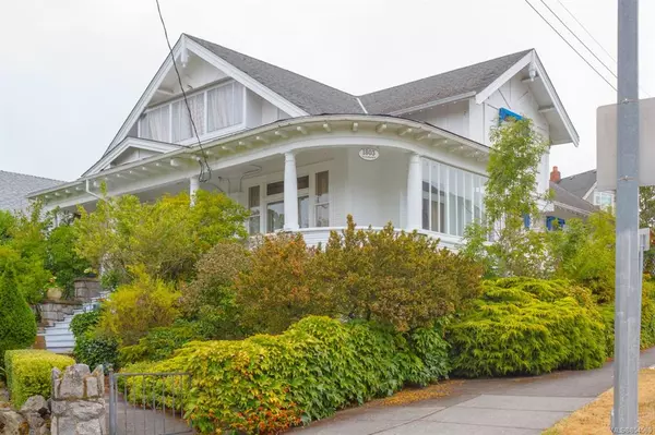 Victoria, BC V8R 3Z3,1803 Belmont Ave
