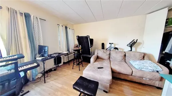 Brooklyn, NY 11236,108-27 Seaview AVE #36A