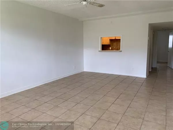 Pompano Beach, FL 33060,701 Pine Dr  #105