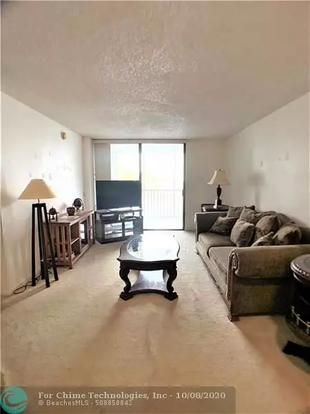 Oakland Park, FL 33309,114 Lake Emerald Drive  #205