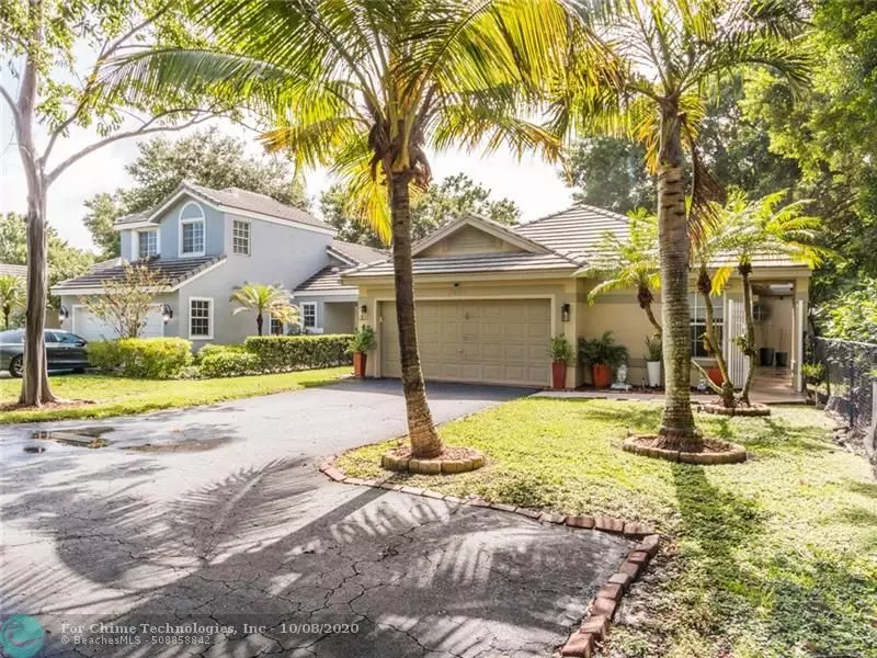 2601 Lake Park Cir W, Davie, FL 33328