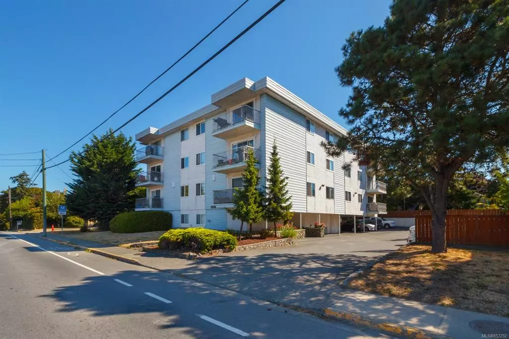 Esquimalt, BC V9A 2N6,625 Admirals Rd #401