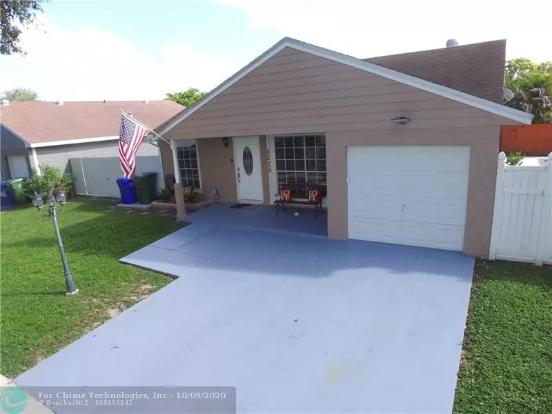 8620 SW 14th Ct, Pembroke Pines, FL 33025