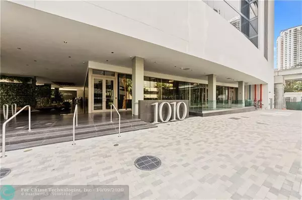 Miami, FL 33131,1010 Brickell Ave  #1704