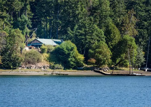 Saturna Island, BC V0N 2Y0,118 Boot Cove Rd