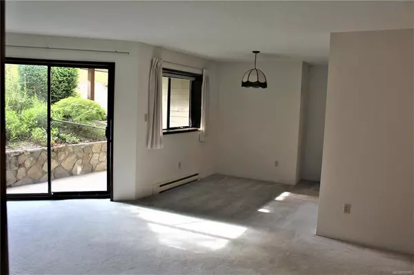 Saanich, BC V9A 1L9,71 Gorge Rd W #102