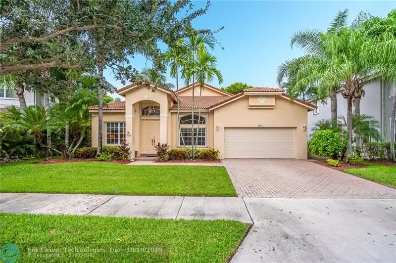 16725 Amber Lk, Weston, FL 33331