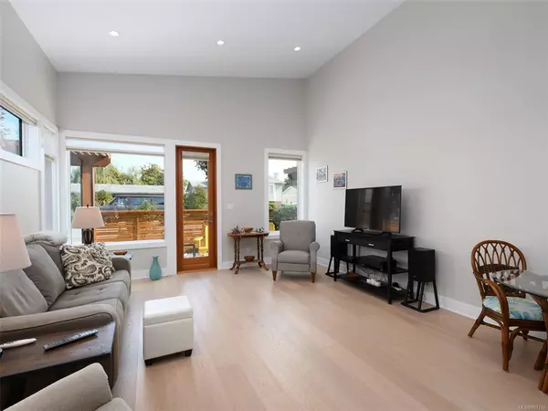 Sidney, BC V8L 2Y6,9618 Fourth St