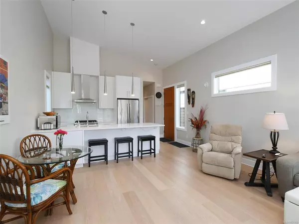 Sidney, BC V8L 2Y6,9618 Fourth St