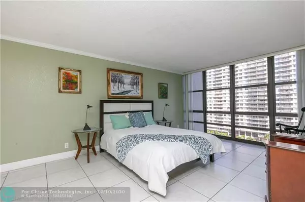 Hallandale, FL 33009,2049 S Ocean Dr  #1010