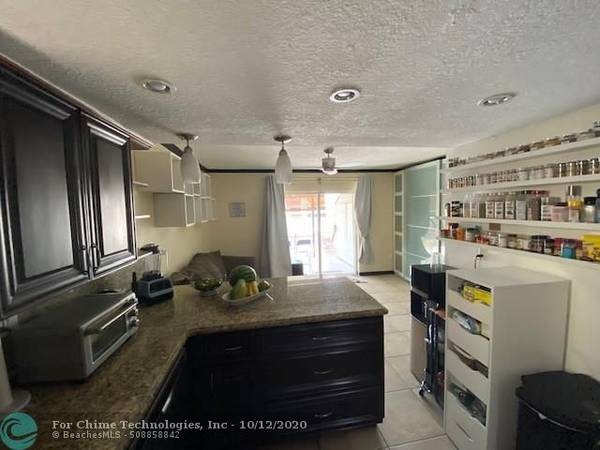 Hialeah, FL 33016,5470 W 26th Ct  #301