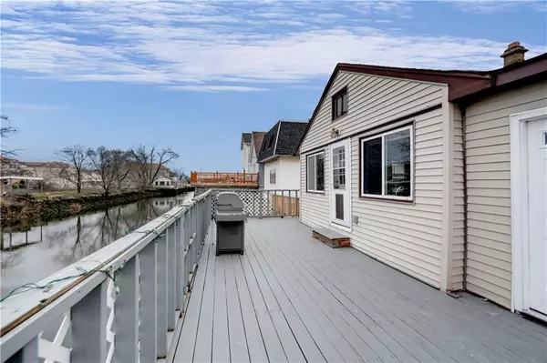 102-24 Russell ST, Hamilton Beach, NY 11414