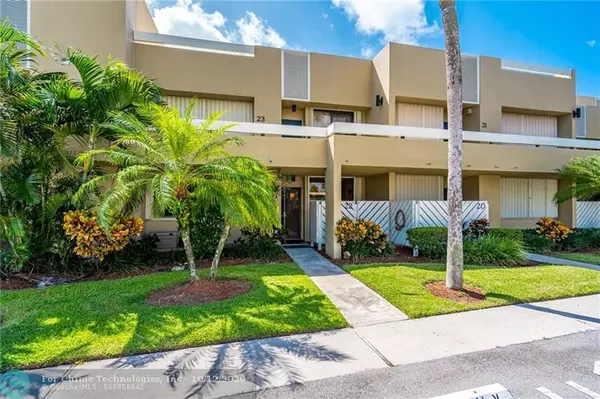 Pompano Beach, FL 33060,1100 SE 5TH CT  #22