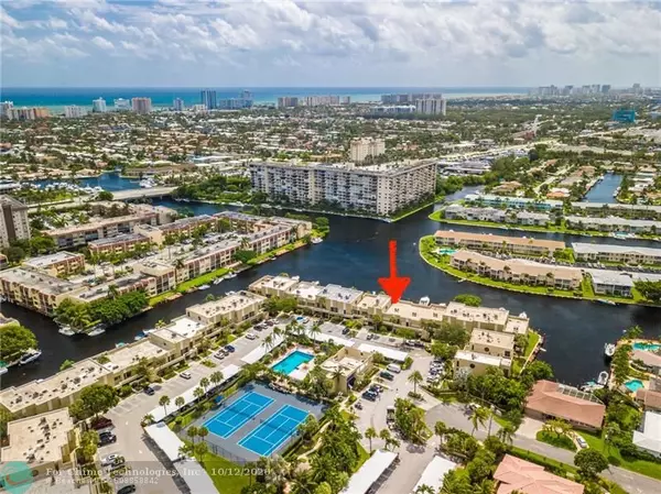 Pompano Beach, FL 33060,1100 SE 5TH CT  #22