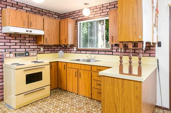 Lantzville, BC V0R 2H0,7500 FOREST TURN Rd