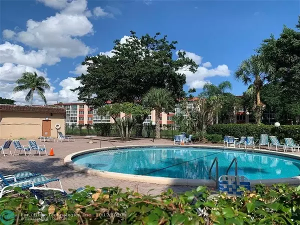 Sunrise, FL 33313,5935 Del Lago Cir  #108