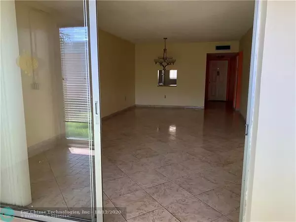 Sunrise, FL 33313,5935 Del Lago Cir  #108