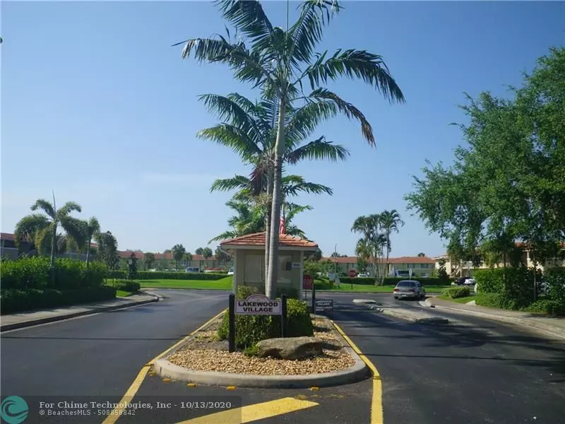 Coral Springs, FL 33071,1039 Twin Lakes Dr  #1039