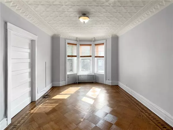 Brooklyn, NY 11209,527 Bay Ridge Pkwy