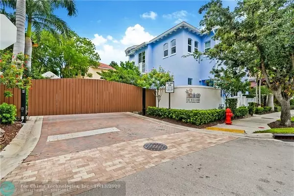 916 NE 17 WAY, Fort Lauderdale, FL 33304