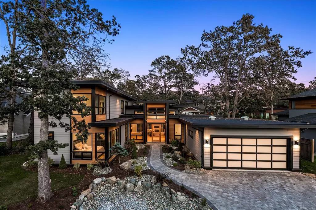 Saanich, BC V8N 1Z7,4117 Alberg Lane