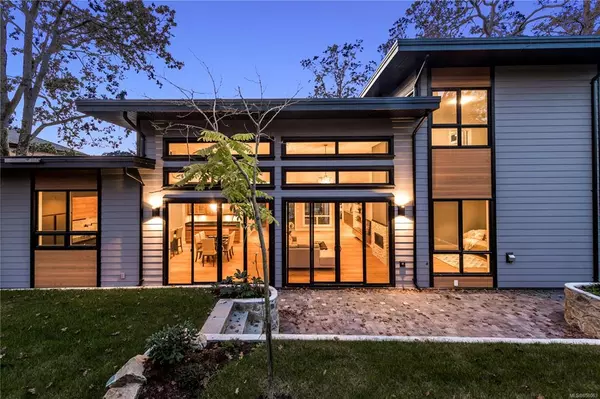 Saanich, BC V8N 1Z7,4117 Alberg Lane