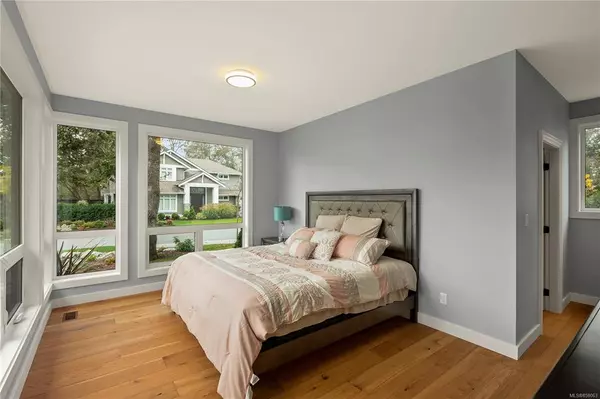 Saanich, BC V8N 1Z7,4117 Alberg Lane