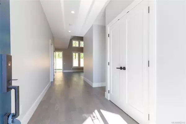 North Saanich, BC V8L 1N6,9250 Bakerview Close