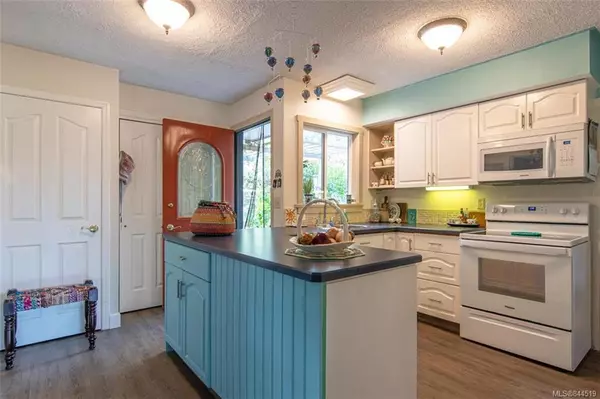 Salt Spring, BC V8K 2E8,143 Price Rd