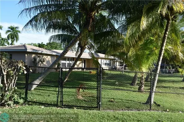 Plantation, FL 33317,921 E Tropical Way