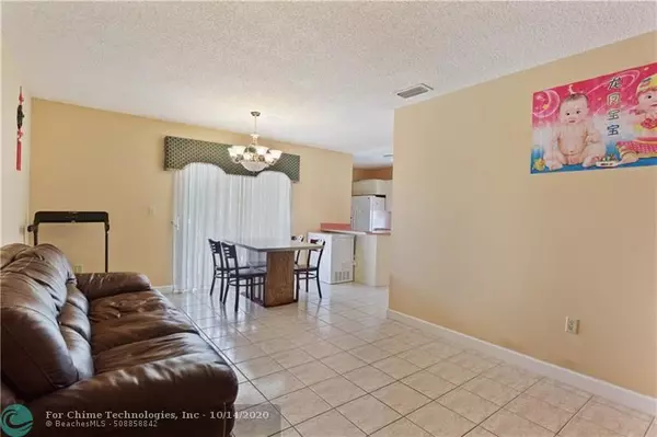 Hialeah, FL 33012,1652 W 42nd St  #201