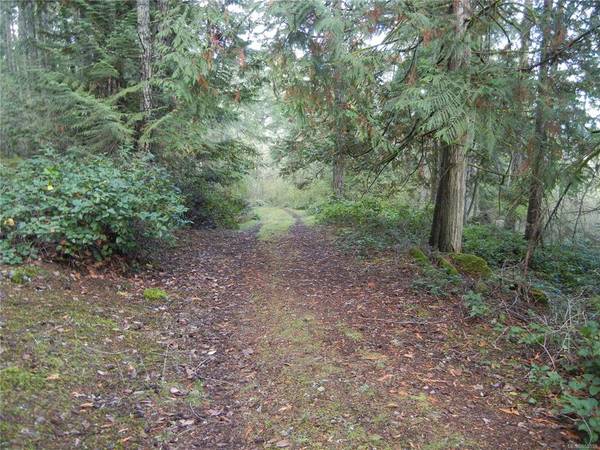 Salt Spring, BC V8K 2W9,Lot B Dubois Rd