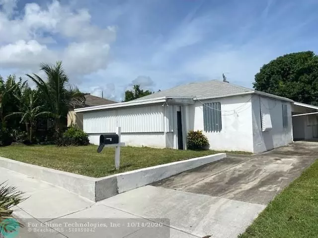 716 W 3rd St, Riviera Beach, FL 33404