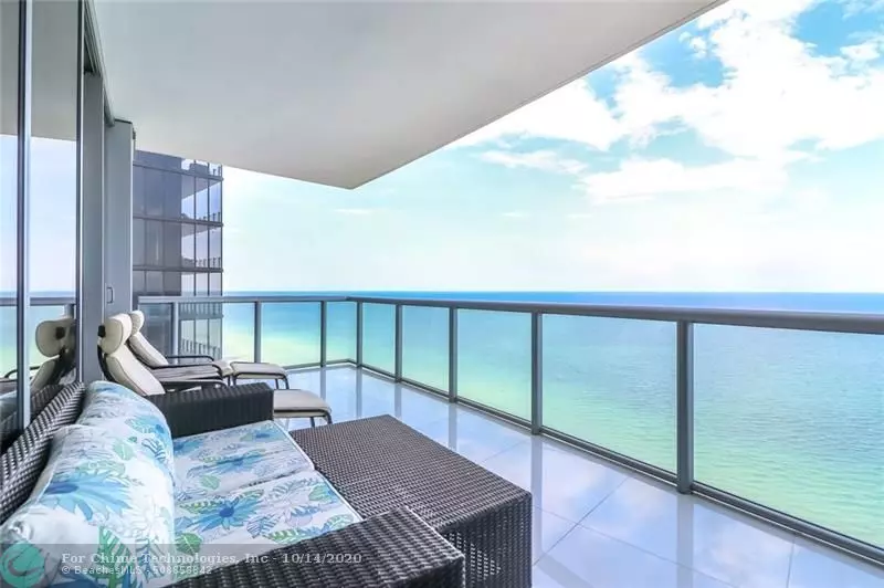 17121 Collins Ave  #3206, Sunny Isles Beach, FL 33160