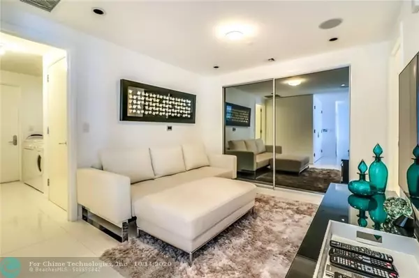 Sunny Isles Beach, FL 33160,17121 Collins Ave  #3206