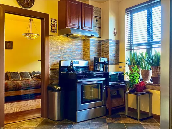 Bronx, NY 10459,883 East 165 ST #2E