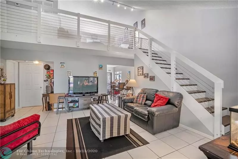 48 Tara Lakes Dr E, Boynton Beach, FL 33436