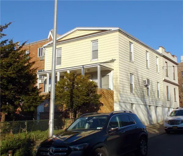 60-49 59 RD, Maspeth, NY 11378