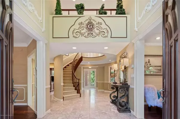 Staten  Island, NY 10304,10 Todt Hill CT