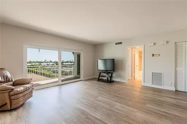 500 Saturn CT #41, Marco Island, FL 34145