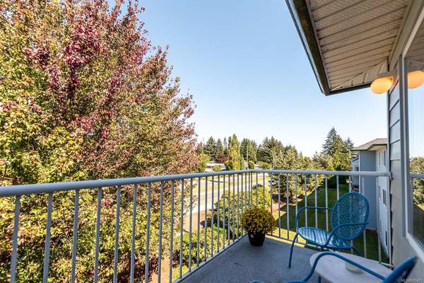 Comox, BC V9M 3S9,698 Aspen Rd #302B