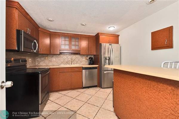 Sunny Isles Beach, FL 33160,301 174th St  #M-10