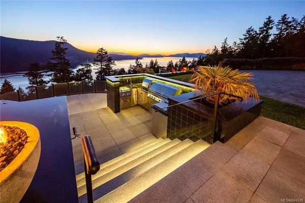 Central Saanich, BC V9E 2A2,6720 Willis Point Rd