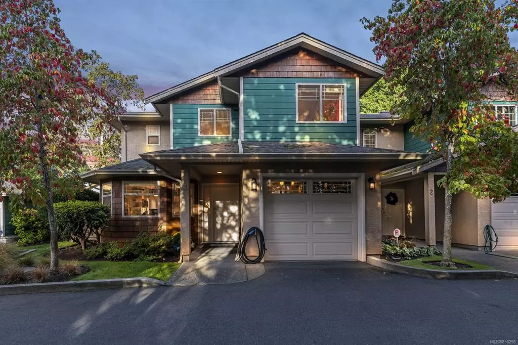 Saanich, BC V8Z 2V5,1241 Santa Rosa Ave #3