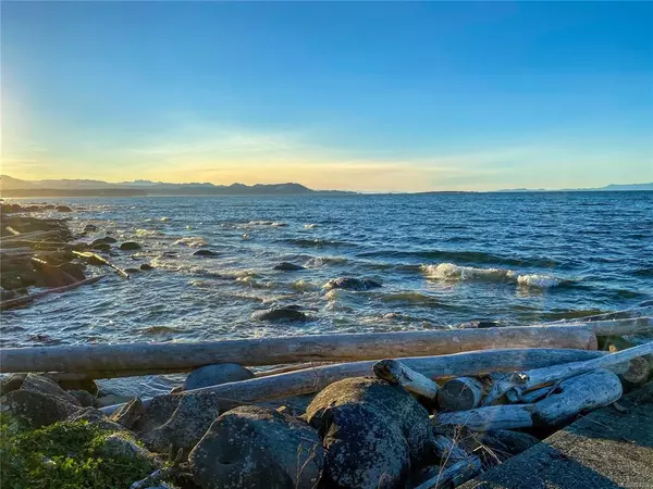 Gabriola Island, BC V0R 1X1,368 Tinson Rd