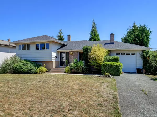 Oak Bay, BC V8P 5A8,3473 Henderson Rd