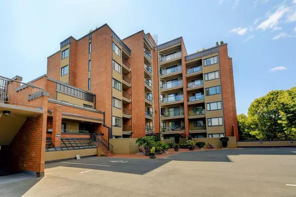 Victoria, BC V9A 6Z3,105 Gorge Rd E #608