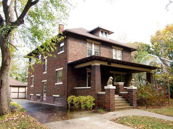 feature image of 5 Tips for First-Time Home Sellers