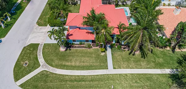 Boca Raton, FL 33487,8001 Fairway TRL