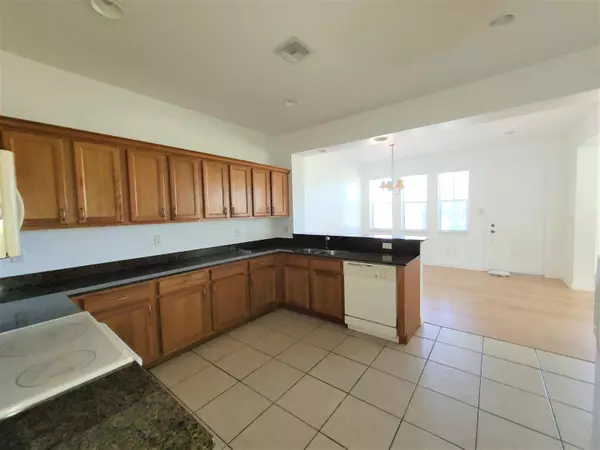 West Palm Beach, FL 33401,990 Millbrae CT 2